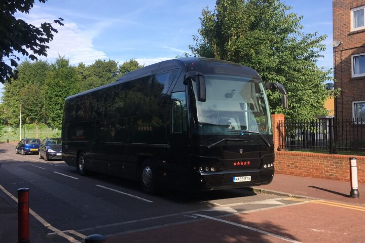 Midi coaches